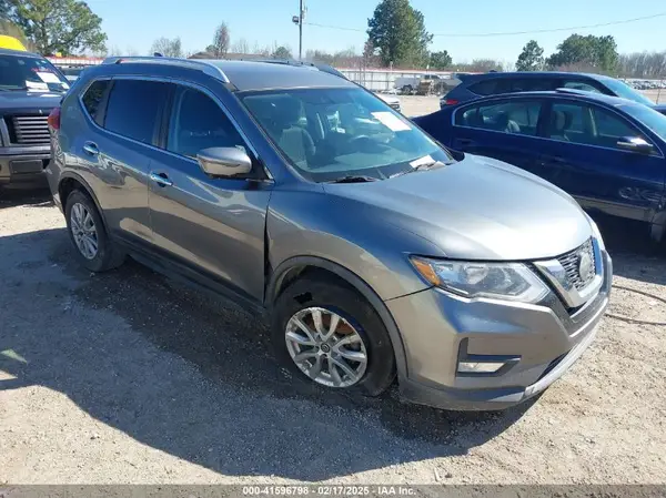 KNMAT2MT6JP528761 2018 NISSAN ROGUE - Image 1