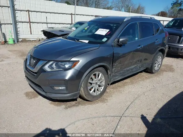 KNMAT2MT6JP528761 2018 NISSAN ROGUE - Image 2