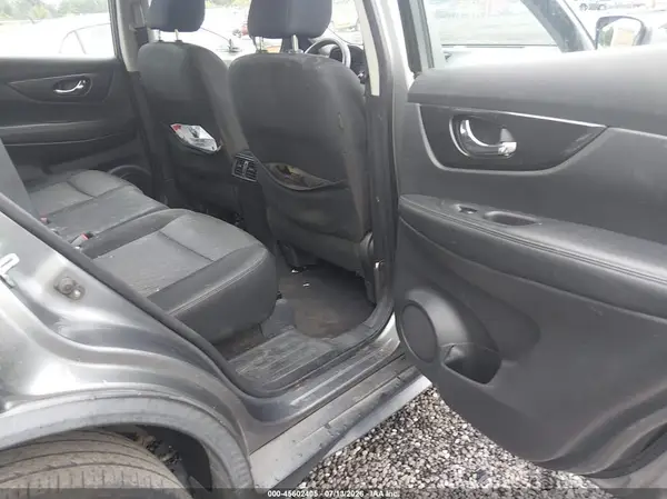 KNMAT2MT6JP530591 2018 NISSAN ROGUE - Image 8