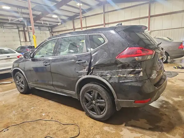 KNMAT2MT6JP531336 2018 NISSAN ROGUE - Image 2