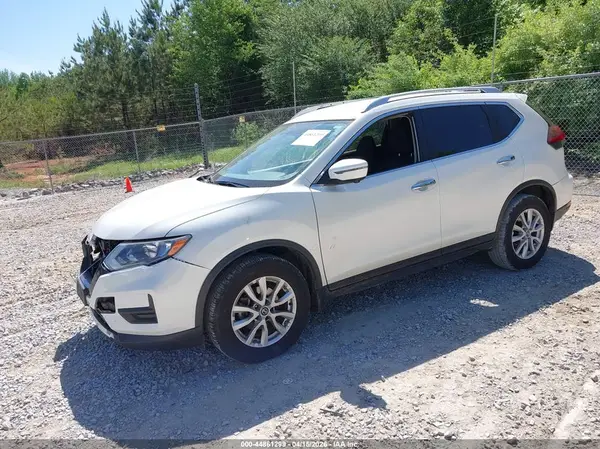 KNMAT2MT6JP531899 2018 NISSAN ROGUE - Image 2