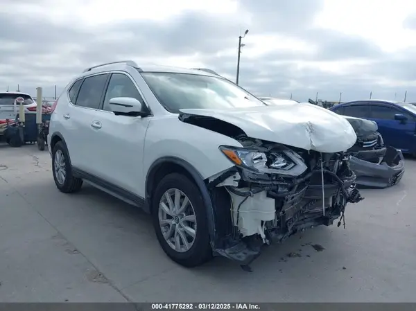 KNMAT2MT6JP533085 2018 NISSAN ROGUE - Image 1