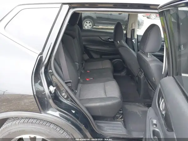 KNMAT2MT6JP536259 2018 NISSAN ROGUE - Image 8