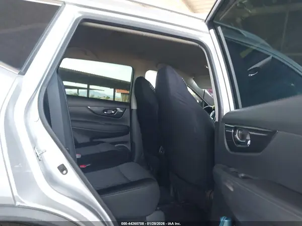 KNMAT2MT6JP538139 2018 NISSAN ROGUE - Image 7