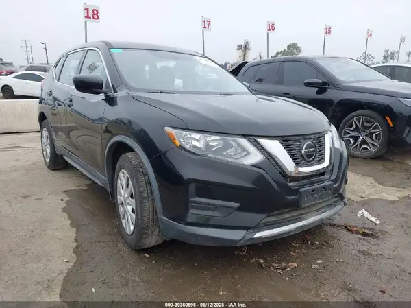 KNMAT2MT6JP539260 2018 NISSAN ROGUE