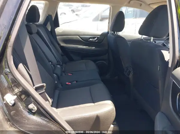 KNMAT2MT6JP539260 2018 NISSAN ROGUE - Image 8