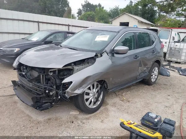 KNMAT2MT6JP540053 2018 NISSAN ROGUE - Image 2
