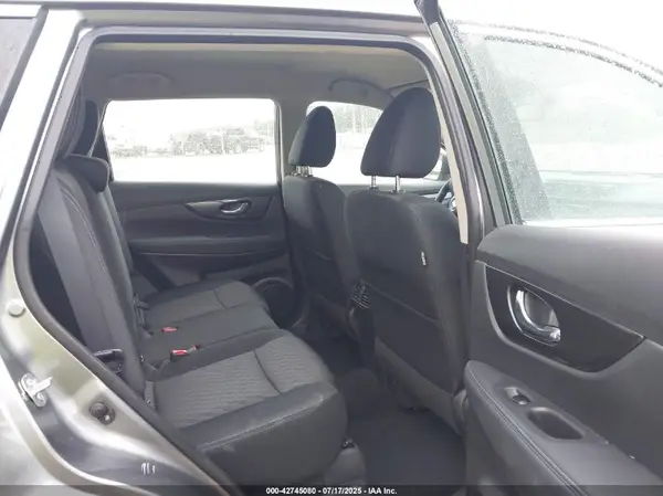 KNMAT2MT6JP540053 2018 NISSAN ROGUE - Image 8