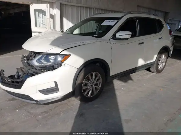 KNMAT2MT6JP542451 2018 NISSAN ROGUE - Image 2