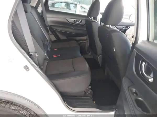KNMAT2MT6JP542451 2018 NISSAN ROGUE - Image 8