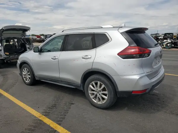 KNMAT2MT6JP548458 2018 NISSAN ROGUE - Image 2