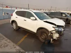 KNMAT2MT6JP557726 2018 NISSAN ROGUE