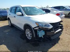 KNMAT2MT6JP558455 2018 NISSAN ROGUE