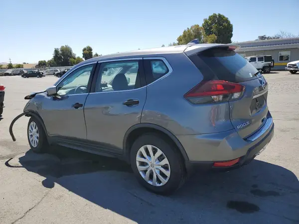 KNMAT2MT6JP558553 2018 NISSAN ROGUE - Image 2