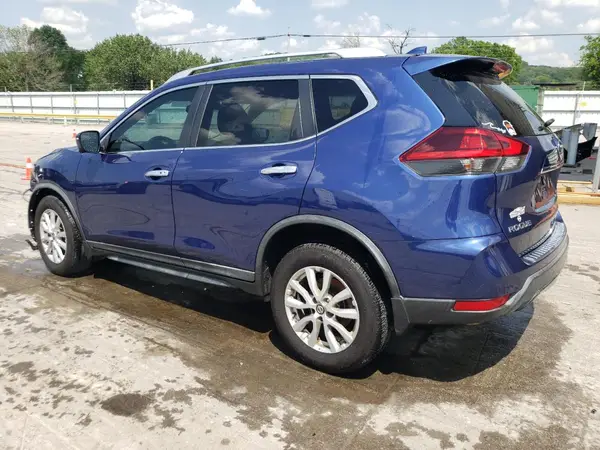 KNMAT2MT6JP563705 2018 NISSAN ROGUE - Image 2