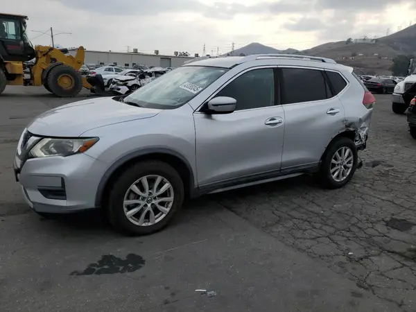KNMAT2MT6JP571674 2018 NISSAN ROGUE - Image 1