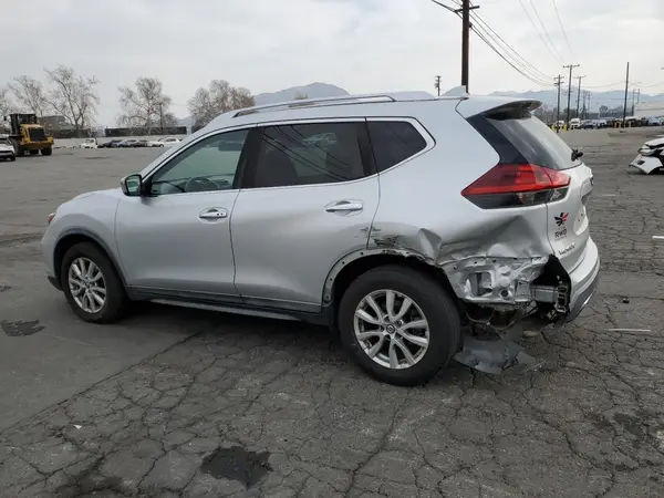 KNMAT2MT6JP571674 2018 NISSAN ROGUE - Image 2