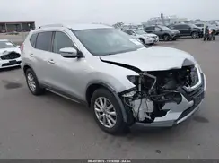 KNMAT2MT6JP572601 2018 NISSAN ROGUE