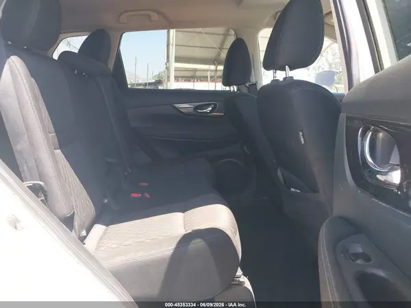 KNMAT2MT6JP572694 2018 NISSAN ROGUE - Image 8