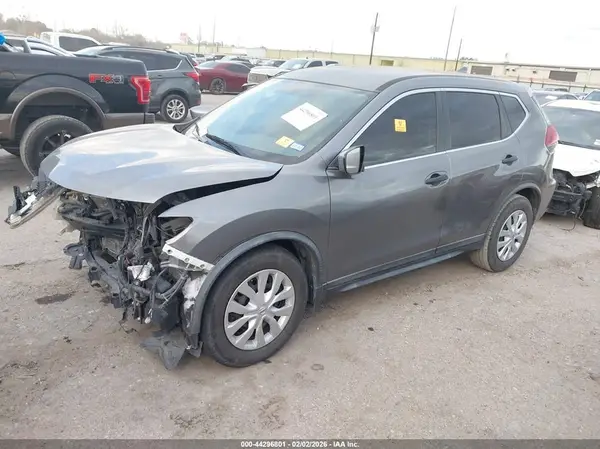 KNMAT2MT6JP577345 2018 NISSAN ROGUE - Image 2