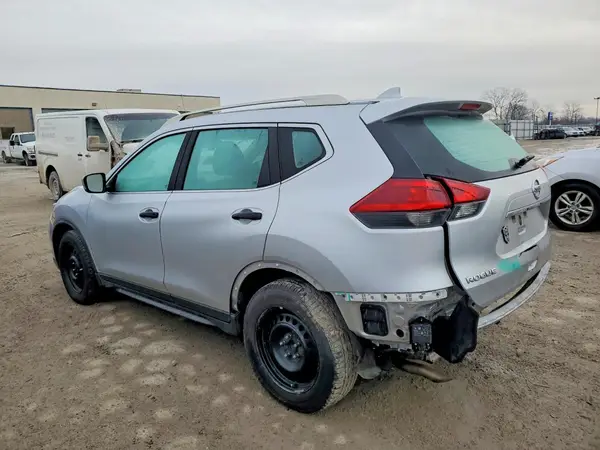 KNMAT2MT6JP577698 2018 NISSAN ROGUE - Image 2