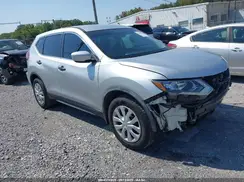 KNMAT2MT6JP579399 2018 NISSAN ROGUE