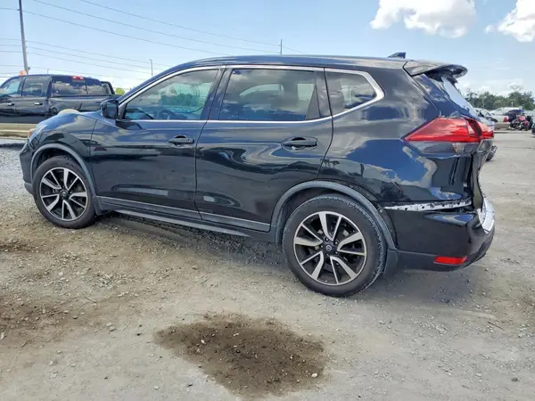 KNMAT2MT6JP579533 2018 NISSAN ROGUE - Image 2