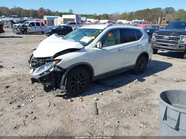 KNMAT2MT6JP580486 2018 NISSAN ROGUE - Image 2