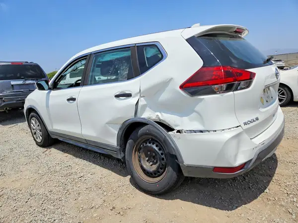 KNMAT2MT6JP584795 2018 NISSAN ROGUE - Image 2