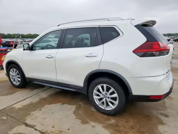 KNMAT2MT6JP585929 2018 NISSAN ROGUE - Image 2