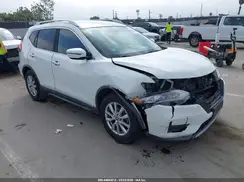 KNMAT2MT6JP587597 2018 NISSAN ROGUE