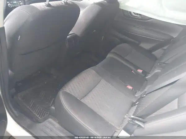 KNMAT2MT6JP594968 2018 NISSAN ROGUE - Image 8