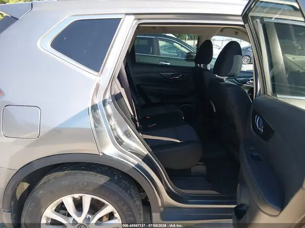 KNMAT2MT6JP599071 2018 NISSAN ROGUE - Image 8