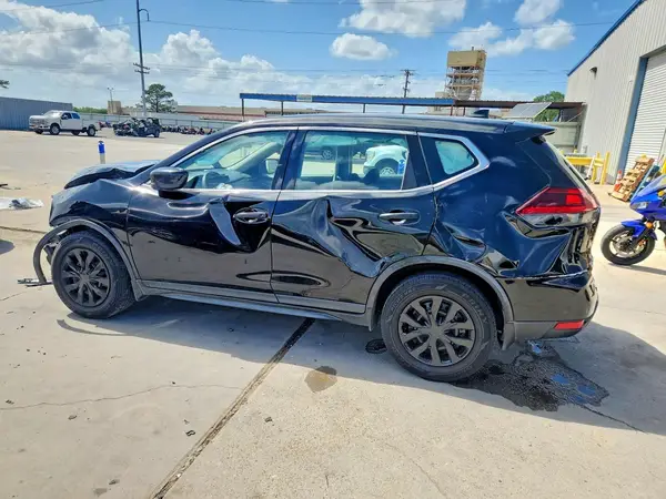 KNMAT2MT6JP600171 2018 NISSAN ROGUE - Image 2