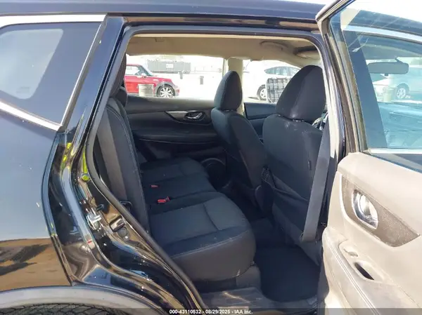 KNMAT2MT6JP603328 2018 NISSAN ROGUE - Image 8