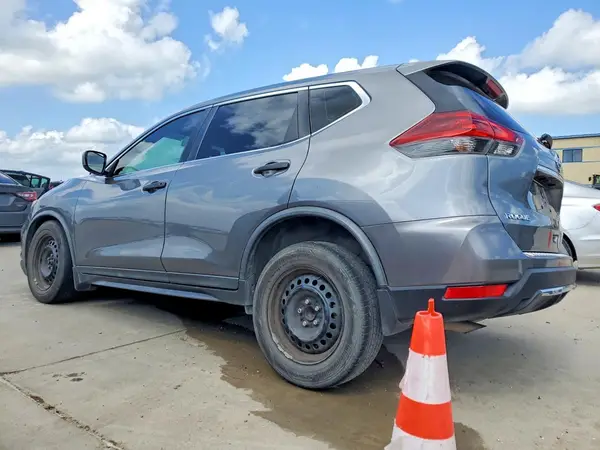 KNMAT2MT6JP611378 2018 NISSAN ROGUE - Image 2