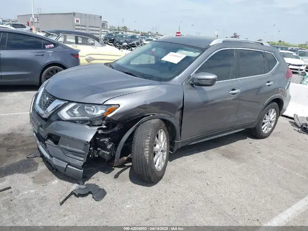KNMAT2MT6JP615219 2018 NISSAN ROGUE - Image 2