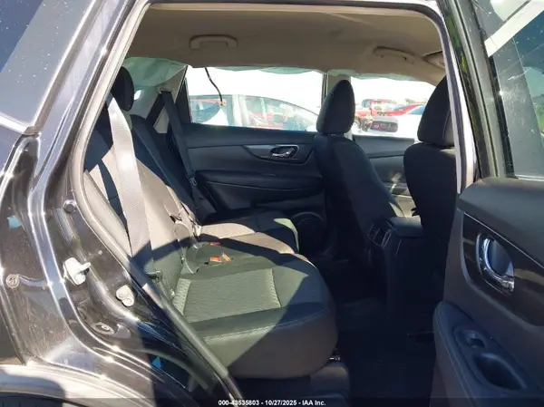 KNMAT2MT6JP616001 2018 NISSAN ROGUE - Image 8