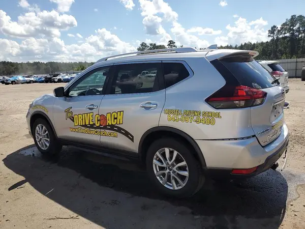 KNMAT2MT6KP507961 2019 NISSAN ROGUE - Image 2