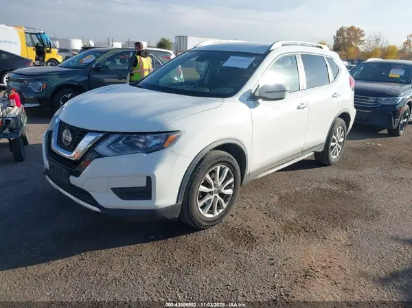 KNMAT2MT6KP514215 2019 NISSAN ROGUE - Image 2