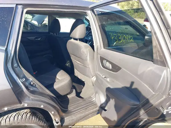 KNMAT2MT6KP533475 2019 NISSAN ROGUE - Image 8