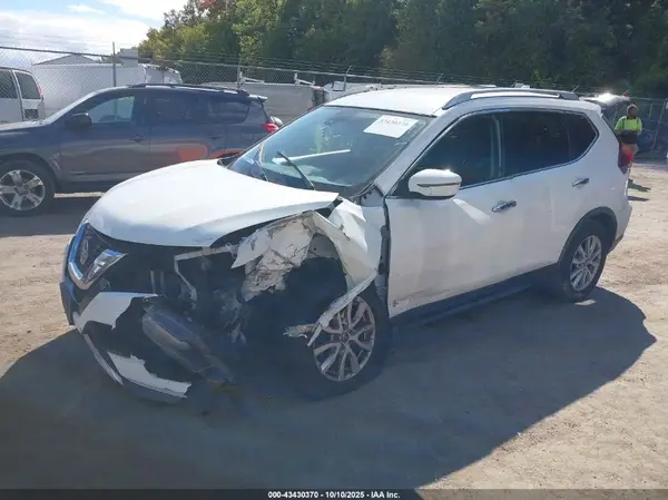 KNMAT2MT6KP535582 2019 NISSAN ROGUE - Image 2