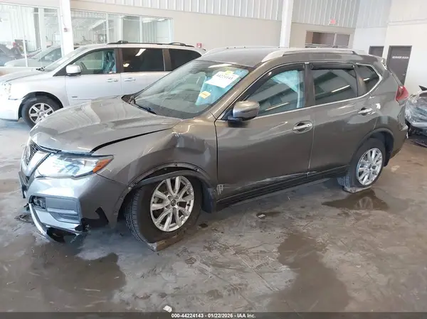 KNMAT2MT6KP552401 2019 NISSAN ROGUE - Image 2