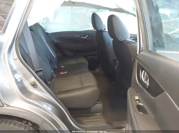 KNMAT2MT6KP552401 2019 NISSAN ROGUE - Image 8