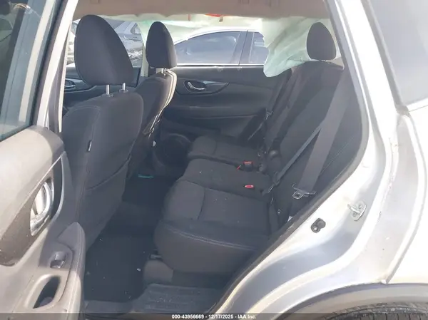 KNMAT2MT6KP559817 2019 NISSAN ROGUE - Image 8