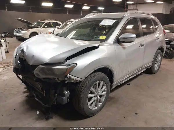 KNMAT2MT6LP500753 2020 NISSAN ROGUE - Image 2