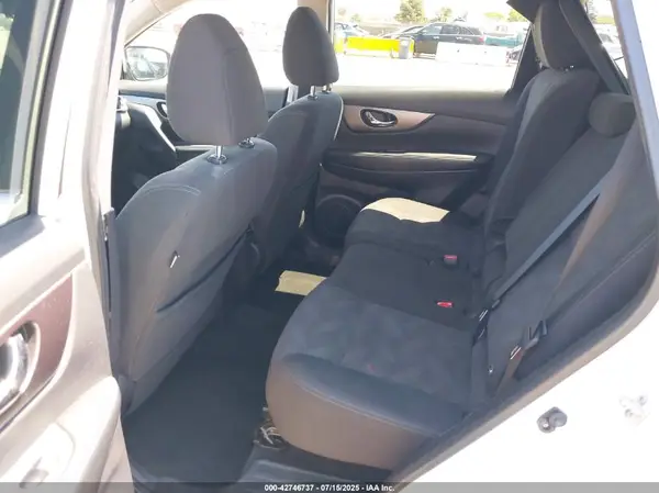 KNMAT2MT7GP612483 2016 NISSAN ROGUE - Image 8