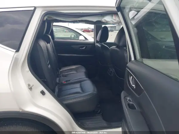KNMAT2MT7GP617537 2016 NISSAN ROGUE - Image 8