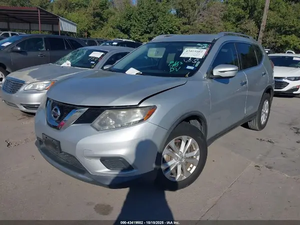 KNMAT2MT7GP631339 2016 NISSAN ROGUE - Image 2