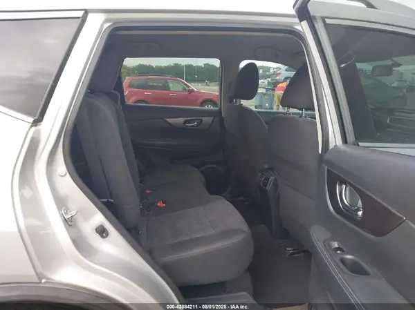 KNMAT2MT7GP666768 2016 NISSAN ROGUE - Image 8